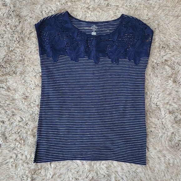 St. John's‎ Bay Cap Sleeve Lace Chest Blue and White Striped Top Women's Medium - Picture 1 of 9